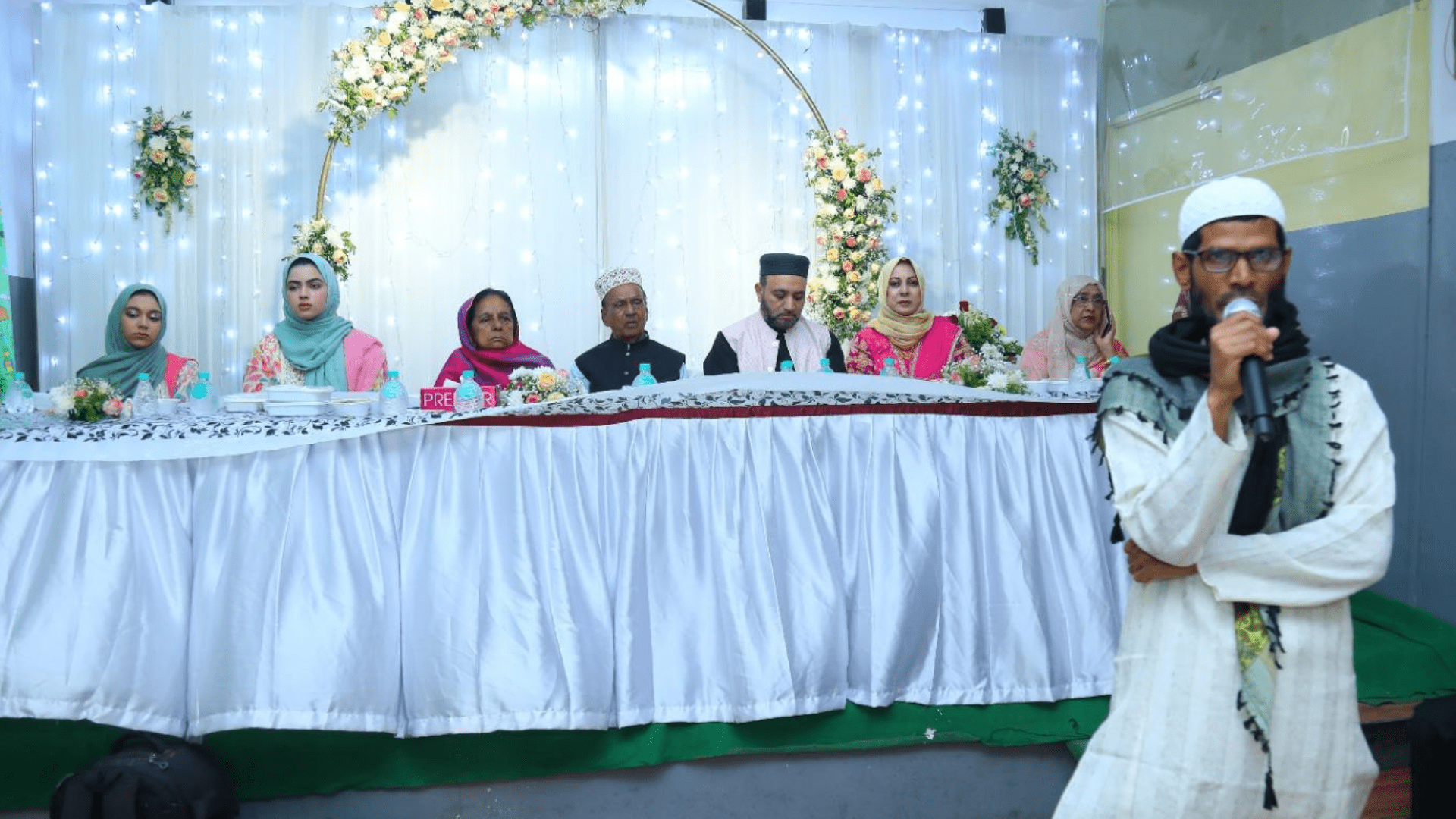 Dawat-e-Iftar with Staff (8)